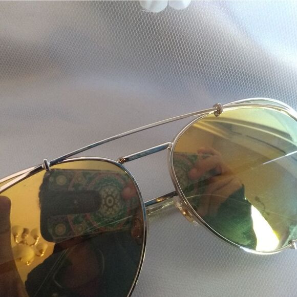 EUC KLOE KARDASHIAN DIFF Eyewear Reflective Lenses Rose Gold Hardware - Picture 8 of 12